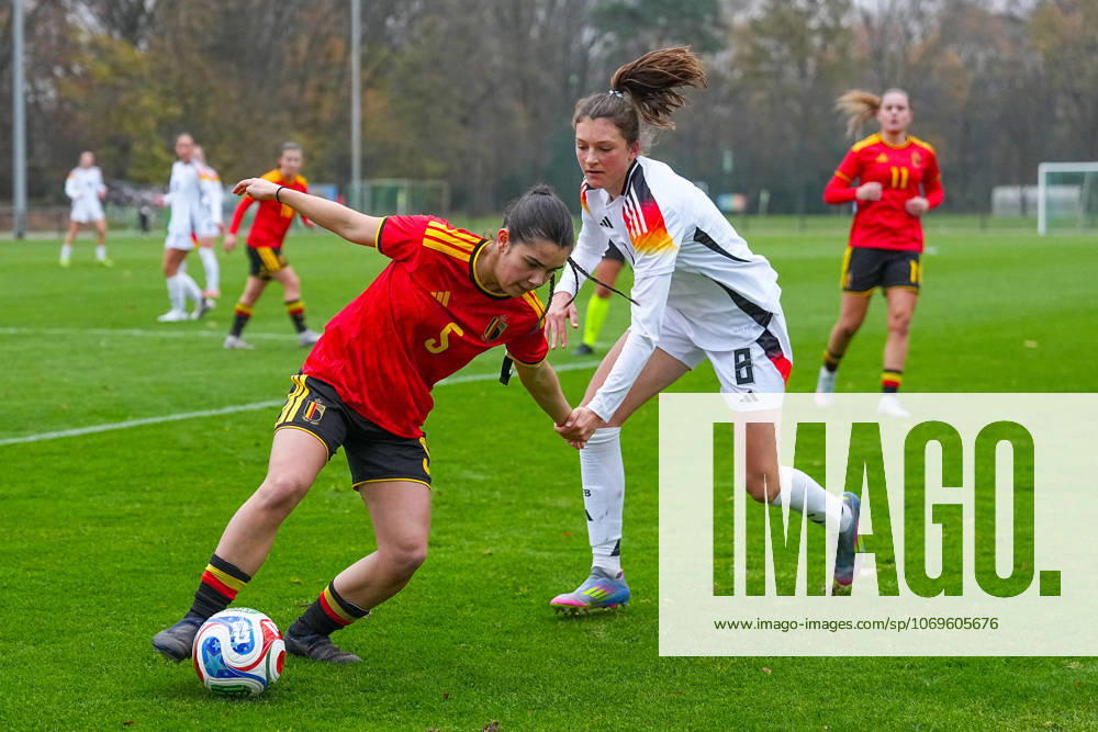 Football, International match, European Championship Qualification U19 Women, Belgium Germany, Sportschule Wedau Free Vanneste BEL 5 in duel against Lotta Wrede GER 8 North Rhine-Westphalia Germany