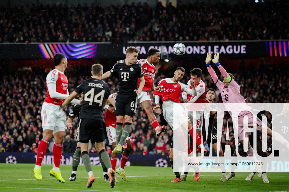 Champions League 2025 26 League Stage Arsenal v Bayern Munich Emirates Stadium 26.11.2025 Jurrien Timber of Arsenal scores and celebrates 1-0 Champions League 2025 26 League Stage Arsenal v Bayern Munich Emirates Stadium 26.11.2025 Photograph By Marc Aspland The Times