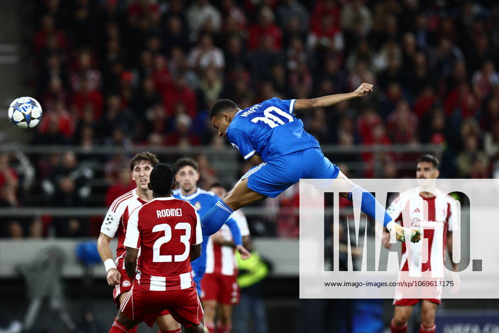 Kylian Mbappe of Real Madrid CF shoots for goal during the UEFA Champions League 2025 26 League Phase MD5 match between Olympiacos FC and Real Madrid C.F. at Stadio Georgios Karaiskakis on November 26, 2025 in Piraeus, Greece. Piraeus Greece - ZUMAa181 20251126_zaa_a181_193