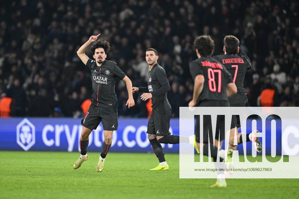 Vitinha FOOT CHAMPIONS LEAGUE 2025 PSG TOTTENHAM 5 3 PARC DES PRINCES PARIS FRANCE 26 11 2025 FAUGERE FRANCK joie du 2 2 hernandez lucas neves joao 87 kvaratskhelia khvicha 7 PARIS PARC DES PRINCES France GermanyxJapanxUKxFrancexBelgiumxOUT