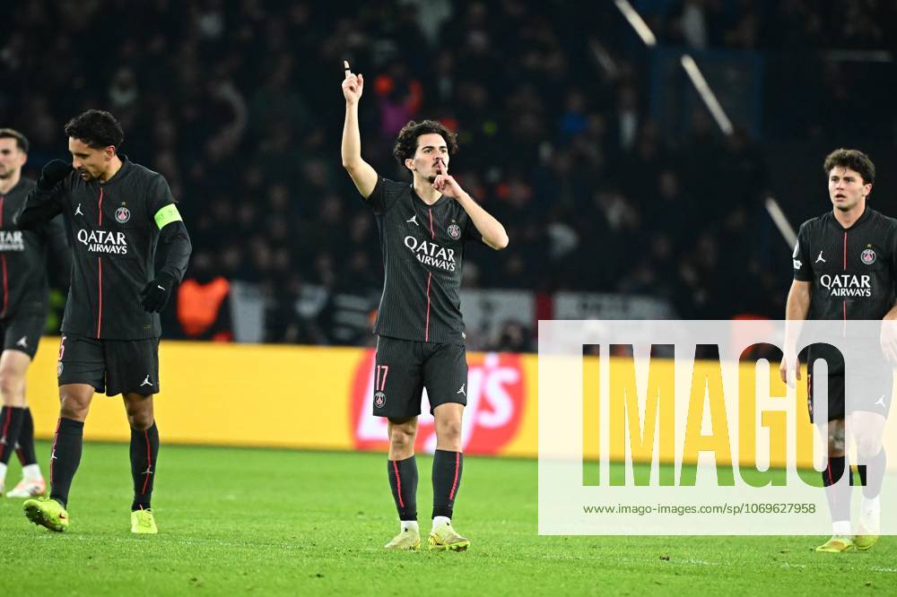 Vitinha FOOT LIGUE DES CHAMPIONS 2025 PSG TOTTENHAM 5 3 PARC DES PRINCES PARIS FRANCE 26 11 2025 LAHALLE PIERRE 2 2 vitinha double PARIS PARC DES PRINCES France GermanyxJapanxUKxFrancexBelgiumxOUT