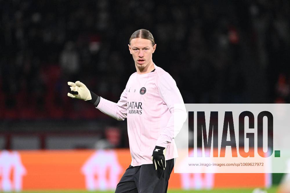 Safonov matvey FOOT LIGUE DES CHAMPIONS 2025 PSG TOTTENHAM 5 3 PARC DES PRINCES PARIS FRANCE 26 11 2025 FAUGERE FRANCK PARIS PARC DES PRINCES France GermanyxJapanxUKxFrancexBelgiumxOUT