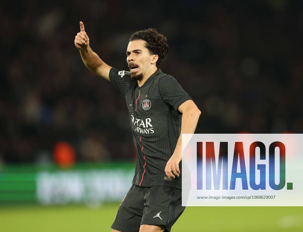. - Paris Saint-Germain v Tottenham Hotspur, UEFA Champions League, League Phase, Parc des Princes, Paris, France. - 26th November 2025. (C) Daniel Weir Crystal Pix GOAL, Vitinha of Paris Saint-Germain goal celebration. - Paris Saint-Germain v Tottenham Hotspur, UEFA Champions League, League Phase, Parc des Princes, Paris, France. - 26th November 2025. (C) Daniel Weir Crystal Pix Paris Parc des Princes France
