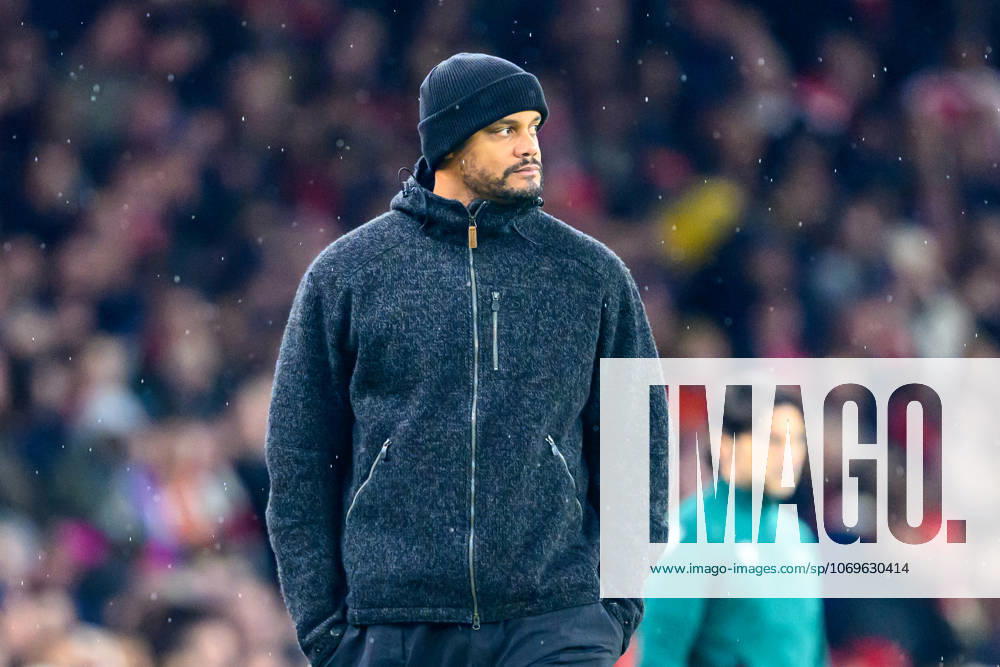 Arsenal v Bayern Munich Champions League 26 11 2025. Bayern Munich manager Vincent Kompany (m) during the Champions League match between Arsenal and Bayern Munich at the Emirates Stadium, London, England on 26 November 2025. London Emirates Stadium Greater London England Editorial use only ,