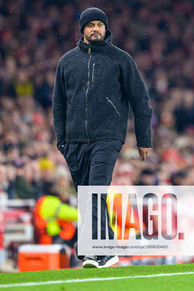 Arsenal v Bayern Munich Champions League 26 11 2025. Bayern Munich manager Vincent Kompany (m) during the Champions League match between Arsenal and Bayern Munich at the Emirates Stadium, London, England on 26 November 2025. London Emirates Stadium Greater London England Editorial use only ,