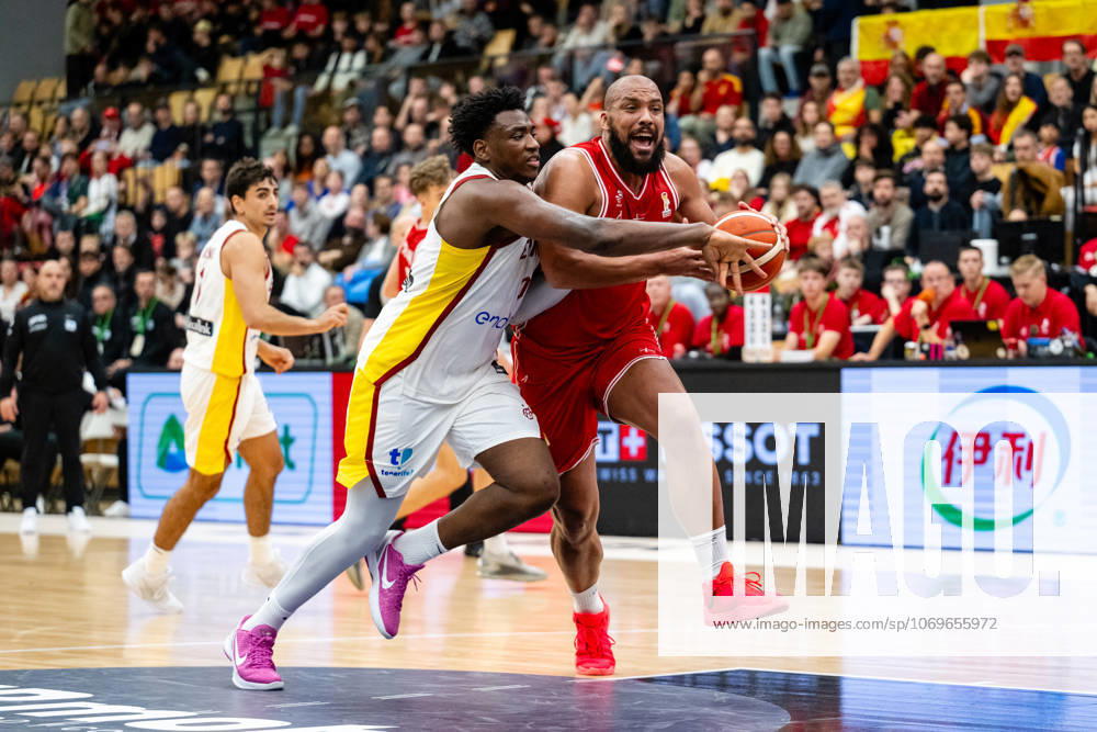 Denmark v Spain, FIBA World Cup 2027 European Qualifiers, Farum, Denmark Farum, Denmark. 27th, November 2025. Great Osobor (L) of Spain and Kevin Larsen (R) of Denmark seen during the FIBA World Cup 2027 European qualifier between Denmark and Spain at Farum Arena in Farum.