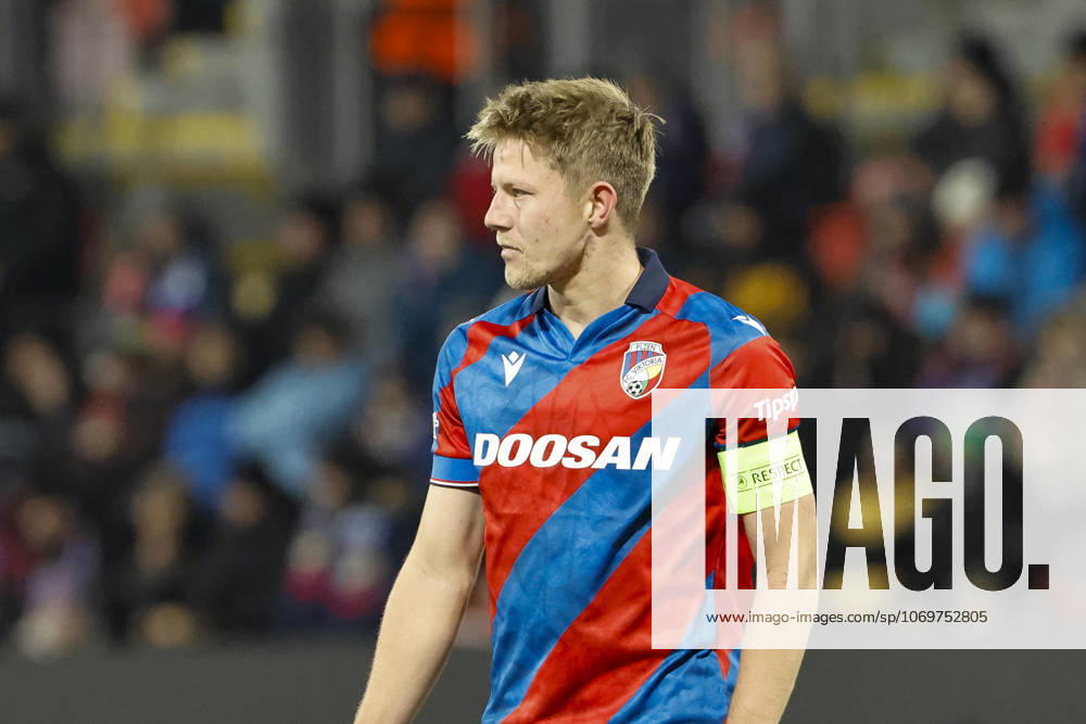 Lukas Cerv Viktoria Pilsen, 06 , Czech Republic, Football, UEFA Europa League, Matchday 5, 2025 2026, Viktoria Pilsen vs SC Freiburg, 27 11 2025, Stadion mesta Plzne, Pilsen, Czech Republic Pilsen Stadion mesta Plzne Czech Republic