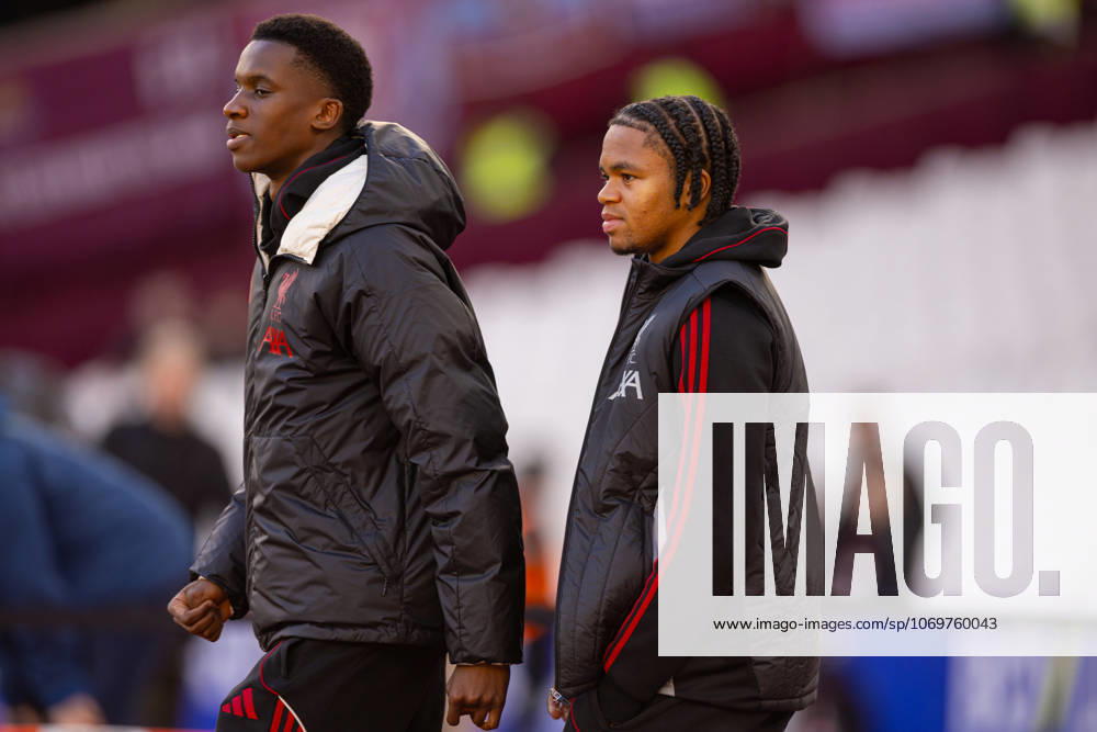 Football - FA Premier League - West Ham United FC v Liverpool FC LONDON, ENGLAND - Sunday, November 30, 2025: Liverpool s (L-R) Trey Nyoni and Rio Ngumoha on the pitch before the FA Premier League match between West Ham United FC and Liverpool FC at the London Stadium. (Photo by David Rawcliffe Propaganda) LONDON London Stadium GREATER LONDON ENGLAND
