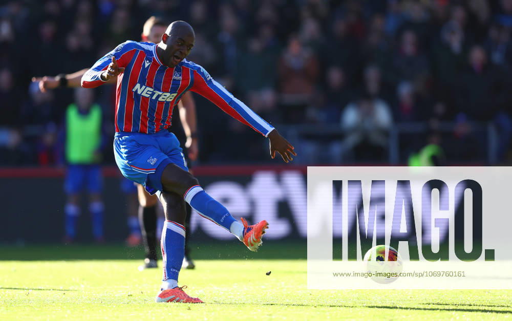 London, England, 30th November 2025. Jean-Philippe Mateta of Crystal Palace takes a penalty and scores but after a VAR check is ordered to retake for kicking the ball twice during the Crystal Palace vs Manchester United, ManU Premier League match at Selhurst Park, London. Picture credit should read: Paul Terry Sportimage . SPI_028_PT_Crystal_Palace_Man_Utd SPI-4335-0028