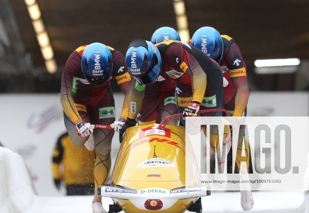 Start of Team FRIEDRICH with Francesco FRIEDRICH GER, BSC Sachsen Oberbaerenburg , Tim BECKER GER, MSC Magdeburg , Alexander SCHÜLLER GER, SV Halle and Felix STRAUB GER, BSC Sachsen Oberbaerenburg mens four-man bobsleigh, IBSF World Cup Bobsleigh World Cup, Innsbruck, 2025 2026 season, on 30 11 2025 in Innsbruck, O L Y M P I A E I S K A N A L, Austria Source Copyright Credit Oryk HAIST