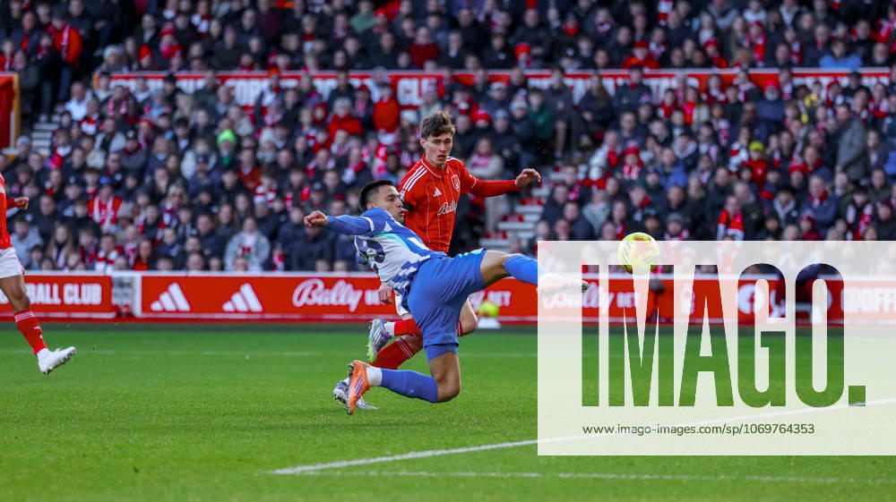 Nottingham Forest v Brighton and Hove Albion Premier League 30 11 2025. Brighton & Hove Albion midfielder Diego Gomez (25) just misses during the Premier League match between Nottingham Forest and Brighton and Hove Albion at the City Ground, Nottingham, England on 30 November 2025. Editorial use only DataCo restrictions apply See www.football-dataco.com ,