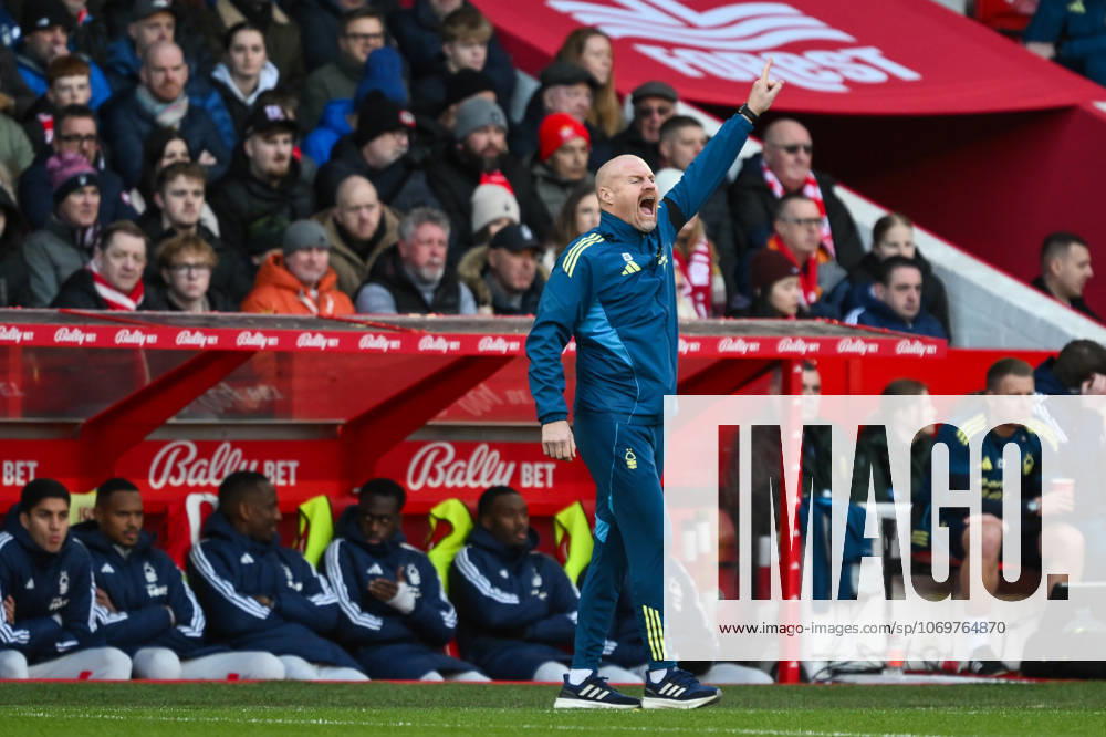 Nottingham, England, 30th November 2025. Sean Dyche, Nottingham Forest head coach gives his team instructions during the Nottingham Forest vs Brighton and Hove Albion Premier League match at the City Ground, Nottingham. Picture credit should read: Craig Thomas Sportimage . SPI_021_CT_Nottingham_Forest_vs_Brighton_and_Hove_Albion SPI-4337-0032