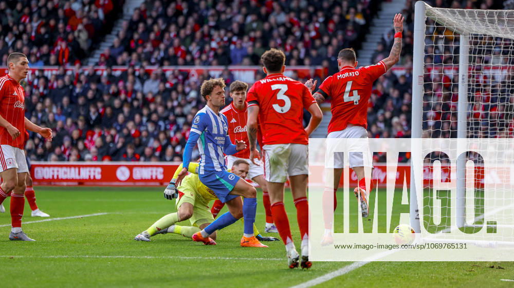 Nottingham Forest v Brighton and Hove Albion Premier League 30 11 2025. Brighton & Hove Albion midfielder Mats Wieffer (27) cant get the ball on target during the Premier League match between Nottingham Forest and Brighton and Hove Albion at the City Ground, Nottingham, England on 30 November 2025. Editorial use only DataCo restrictions apply See www.football-dataco.com ,