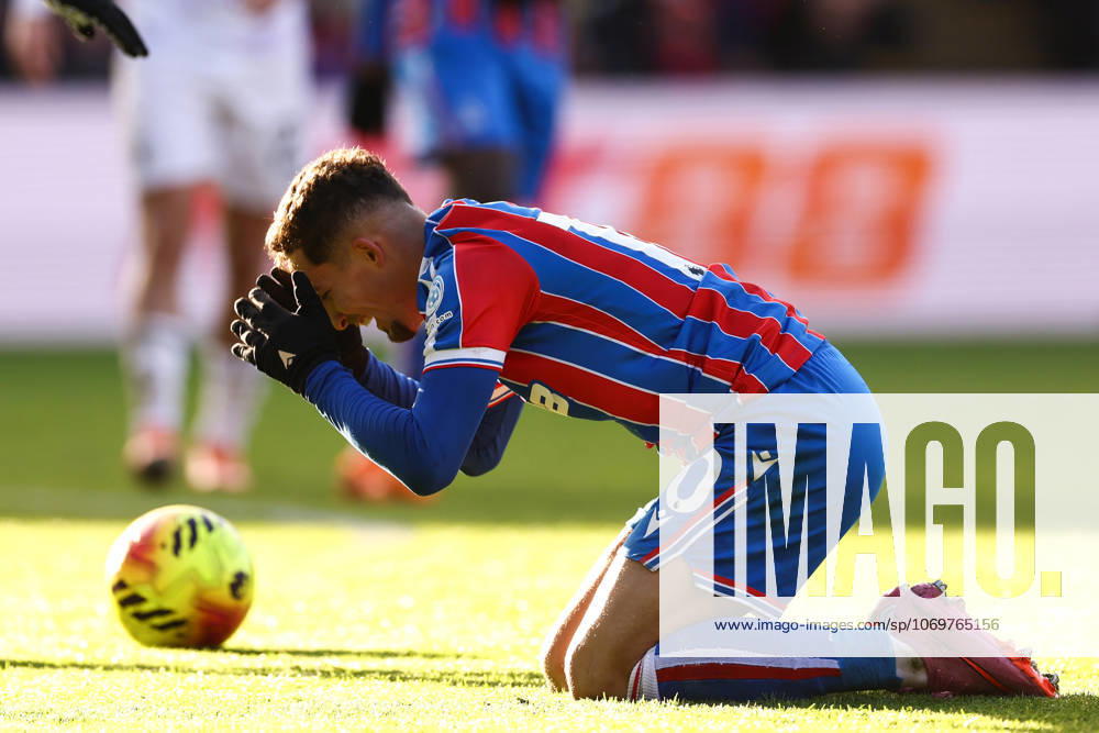 Crystal Palace gegen Manchester United 30. November 2025, London Premier League Fußball Crystal Palace gegen Manchester United Yeremi Pino von Crystal Palace reagiert Foto Jacques Feeney Abseits London UK