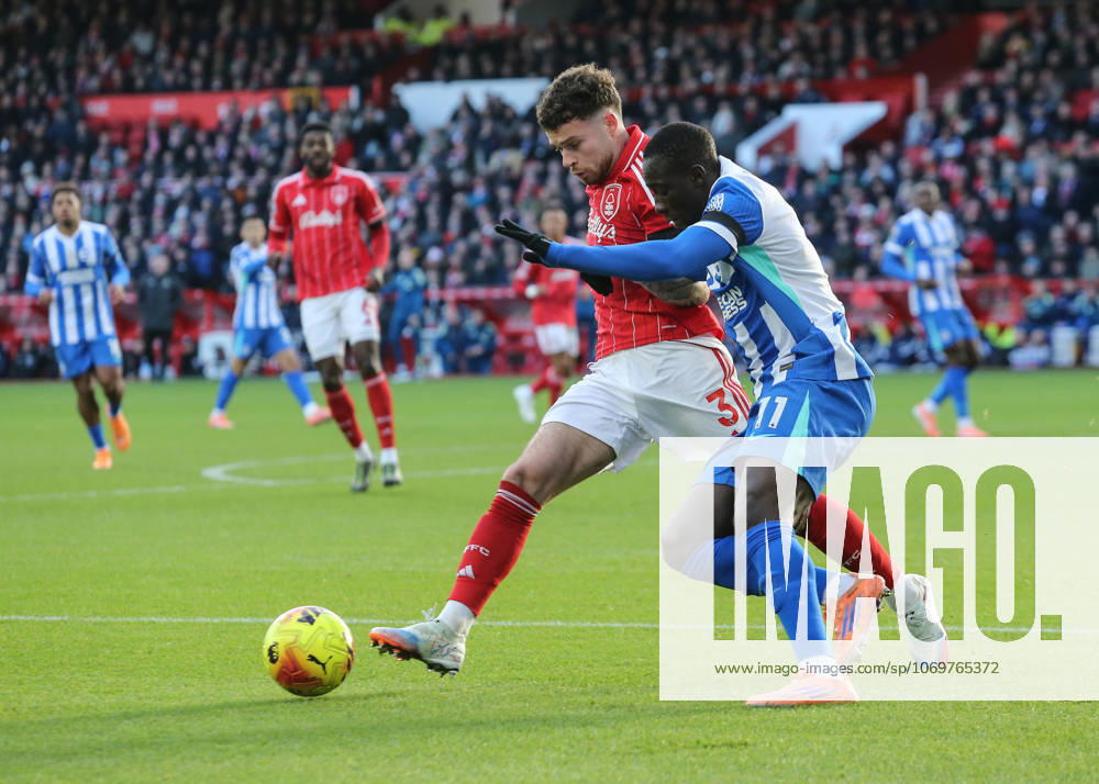 Premier League Nottingham Forest v Brighton and Hove Albion Yankuba Minteh of Brighton & Hove Albion is tackled by Neco Williams of Nottingham Forest during the Premier League match Nottingham Forest vs Brighton and Hove Albion at City Ground, Nottingham, United Kingdom, 30th November 2025 (Photo by Richard Bierton News Images) Nottingham City Ground Nottinghamshire United Kingdom