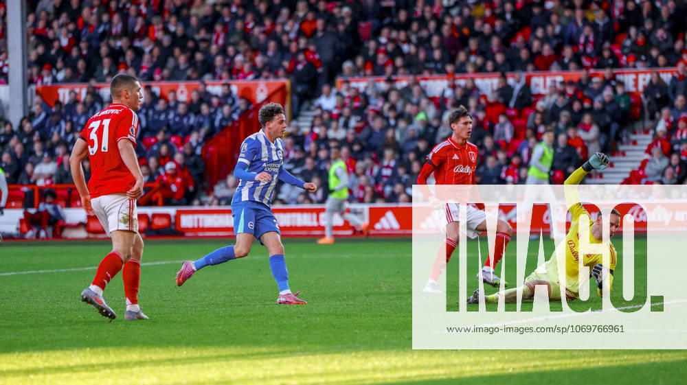 Nottingham Forest v Brighton and Hove Albion Premier League 30 11 2025. Brighton & Hove Albion defender Maxim De Cuyper (29) scores a goal to make the score 0-1 during the Premier League match between Nottingham Forest and Brighton and Hove Albion at the City Ground, Nottingham, England on 30 November 2025. Editorial use only DataCo restrictions apply See www.football-dataco.com ,