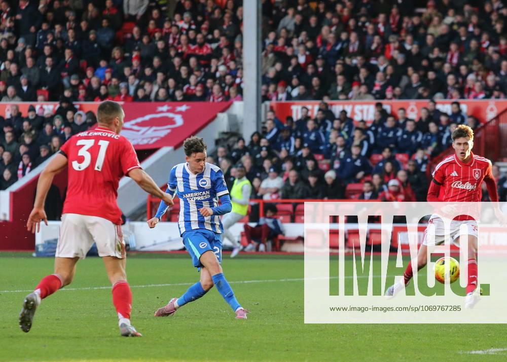 Premier League Nottingham Forest v Brighton and Hove Albion Maxim De Cuyper of Brighton & Hove Albion scores to make it 0-1 during the Premier League match Nottingham Forest vs Brighton and Hove Albion at City Ground, Nottingham, United Kingdom, 30th November 2025 (Photo by Richard Bierton News Images) Nottingham City Ground Nottinghamshire United Kingdom