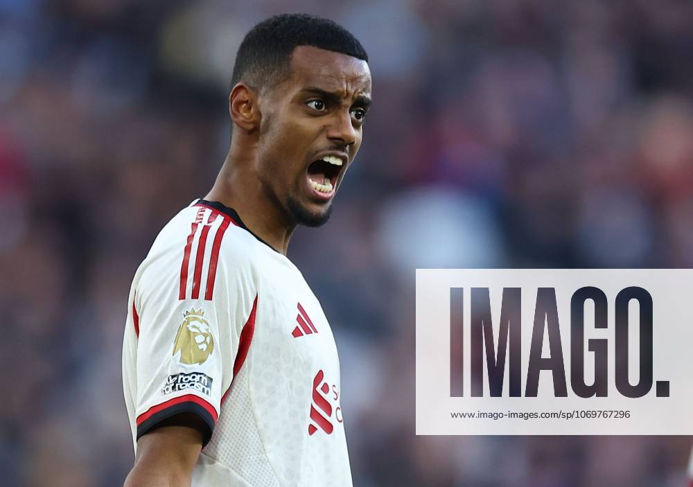 Alexander Isak of Liverpool reacts West Ham United v Liverpool, Premier League, Football, London Stadium, London, UK - 30 Nov 2025London London Stadium United Kingdom