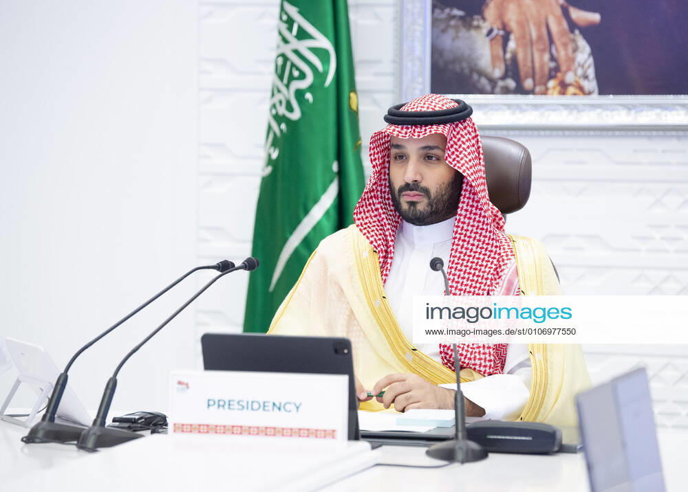 (201122) -- RIYADH, Nov. 22, 2020 -- Saudi Crown Prince Mohammed bin Salman Al Saud chairs the final session of the second day of the G20 summit in Riyadh, Saudi Arabia, on Nov. 22, 2020. The Saudi Arabia s Group of 20 (G20) presidency proposed an initiative to enhance access to pandemic tools during the G20 Leaders Summit, the Saudi Press Agency reported on Sunday. ( Handout via Xinhua) SAUDI ARABIA-RIYADH-G20-INITIATIVE-PANDEMIC TOOLS-ACCESS G20xSaudixArabia