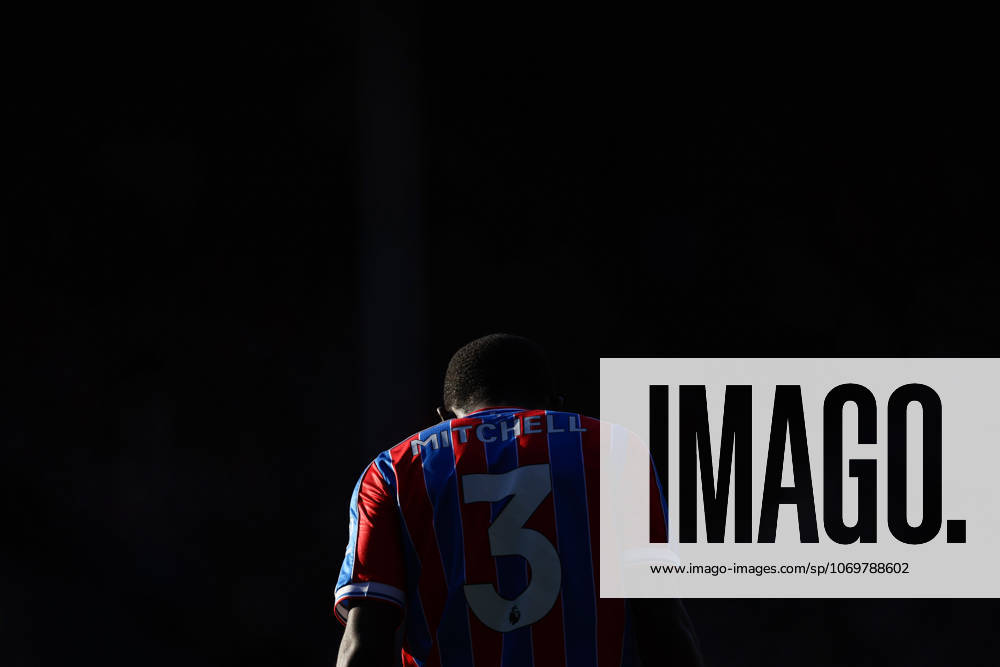 Crystal Palace gegen Manchester United 30. November 2025, London Premier League Fußball Crystal Palace gegen Manchester United Tyrick Mitchell von Crystal Palace Foto Jacques Feeney Abseits London UK