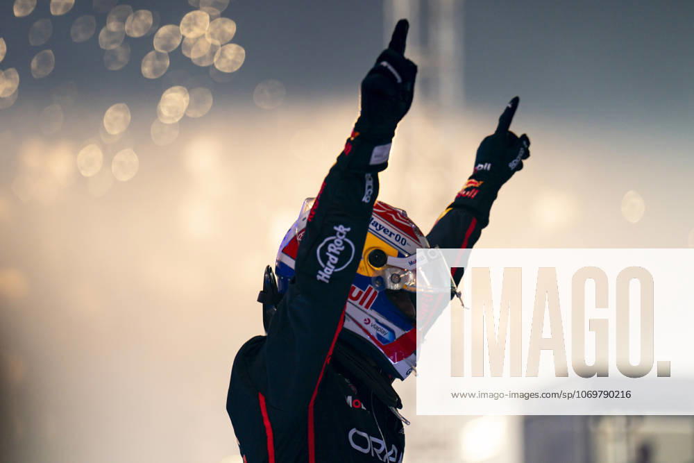 Dutch driver MAX VERSTAPPEN (Red Bull Racing) celebrates after winning the F1 Grand Prix of Qatar at Lusail International Circuit in Lusail, Qatar. Lusail Qatar - ZUMAg147 20251130_fap_g147_017