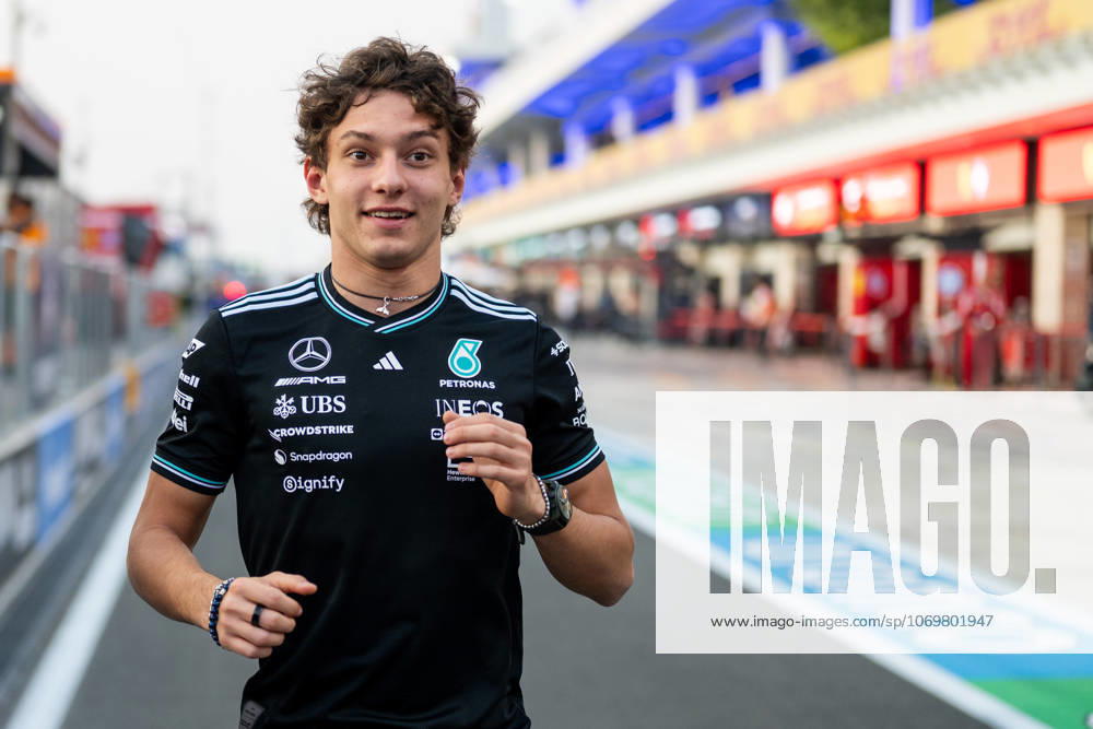 Andrea Kimi Antonelli Mercedes AMG Petronas F1 Team, Italy, 12 , QTR, Formula 1 World Championship, Qatar Grand Prix, Lusail International Circuit, Race, 30 11 2025 QTR, Formula 1 World Championship, Qatar Grand Prix, Lusail International Circuit, Race, 30 11 2025 Lusail