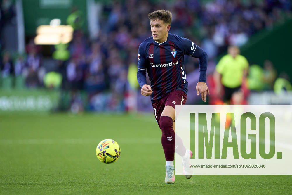 Real Racing Club de Santander vs SD Eibar - LaLiga Hypermotion - 30 11 2025 Jose Corpas of SD Eibar during the LaLiga Hypermotion match between Real Racing Club de Santander and SD Eibar at Campos de de El Sardinero on November 30, 2025 in Santander, Spain. Santander Spain