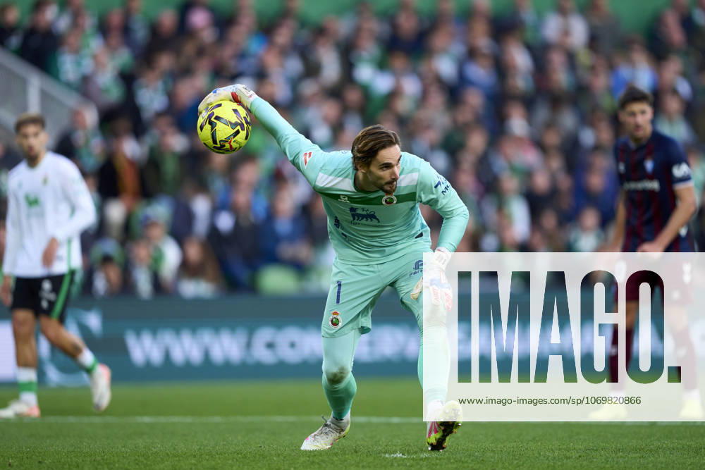 Real Racing Club de Santander vs SD Eibar - LaLiga Hypermotion - 30 11 2025 Jokin Ezkieta of Real Racing Club de Santander during the LaLiga Hypermotion match between Real Racing Club de Santander and SD Eibar at Campos de de El Sardinero on November 30, 2025 in Santander, Spain. Santander Spain