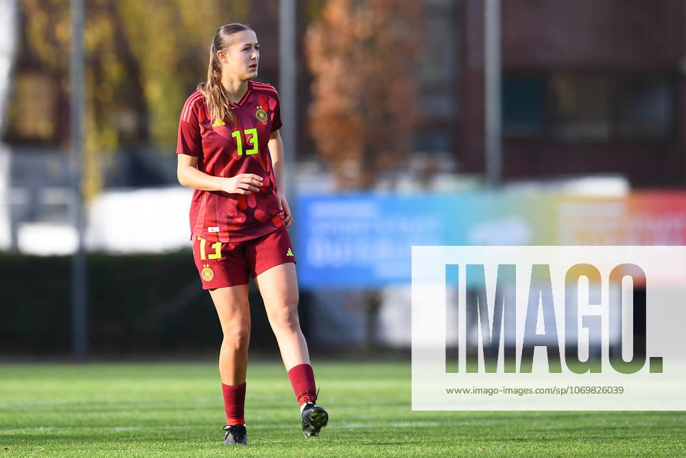 Soccer European Championship Qualification U19 Juniors Germany Faroe Islands on 29 11 2025 at the Sportschule Wedau in Duisburg Svenja Vöhringer Germany DFB regulations prohibit any use of photographs as image sequences and or quasi video Nordrhein Westfalen Germany