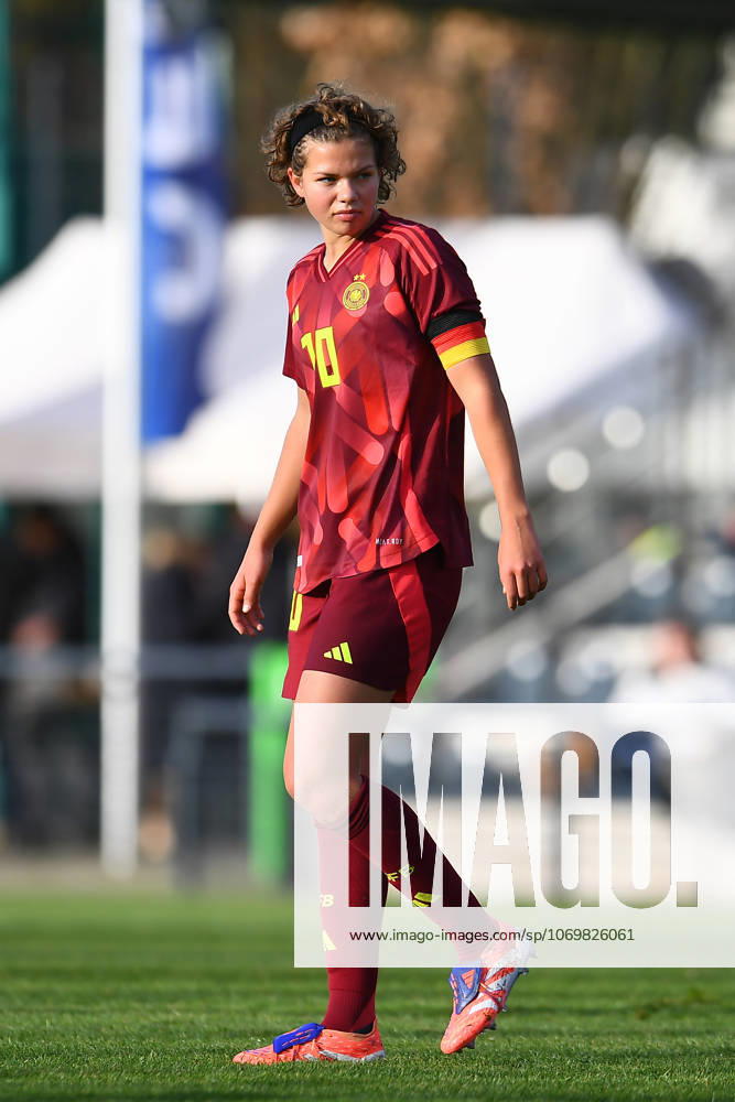 Soccer European Championship Qualification U19 Juniors Germany Faroe Islands on 29 11 2025 at Sportschule Wedau in Duisburg Rose Rückert Germany DFB regulations prohibit any use of photographs as image sequences and or quasi video Nordrhein Westfalen Germany