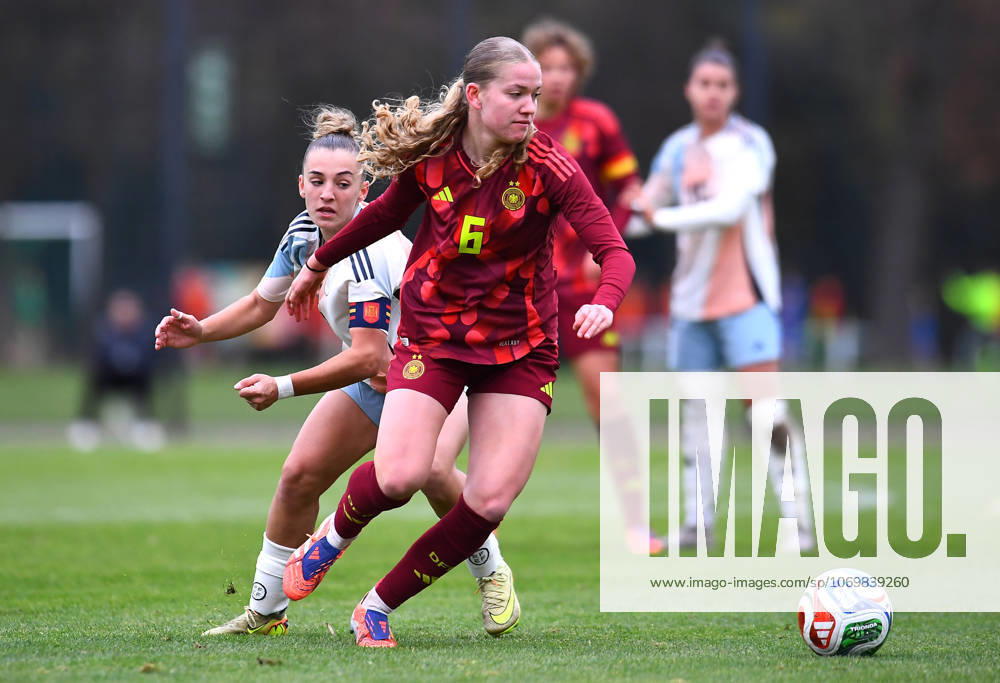 Soccer European Championship Qualification U19 Juniors Germany Spain on 02 12 2025 at the Sportschule Wedau in Duisburg Marie Gmeineder Germany , front Irune Dorado Spain , back DFB regulations prohibit any use of photographs as image sequences and or quasi video Nordrhein Westfalen Germany