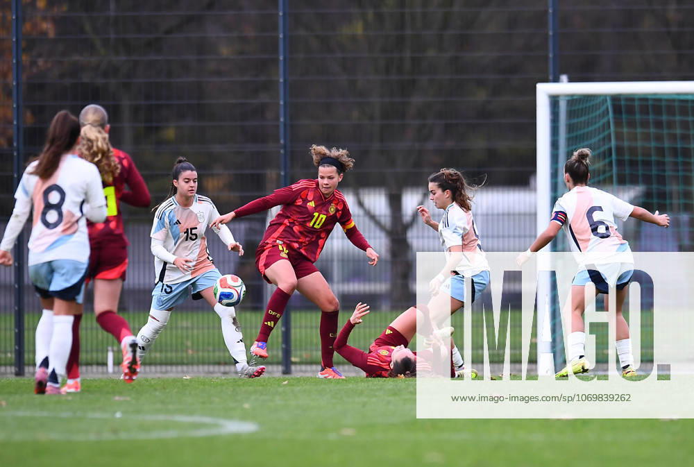 Soccer European Championship Qualification U19 Juniors Germany Spain on 02 12 2025 at the Sportschule Wedau in Duisburg Nerea Carmona Spain , left Rose Rückert Germany , center Amaya Spain , right DFB regulations prohibit any use of photographs as image sequences and or quasi video Nordrhein Westfalen Germany