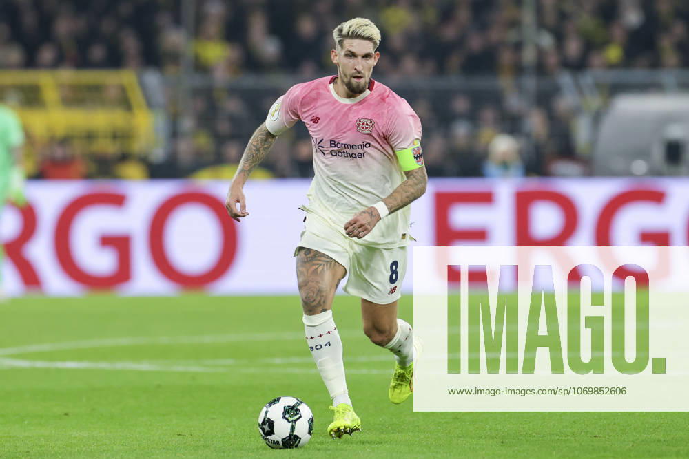 Robert Andrich Bayer 04 Leverkusen controls the ball, DFB Pokal, Borussia Dortmund v Bayer 04 Leverkusen, Signal Iduna Park, December 2, 2025 in Dortmund, Germany Photo by Marco Steinbrenner DeFodi Images Robert Andrich Bayer 04 Leverkusen controls the ball, DFB Pokal, Borussia Dortmund v Bayer 04 Leverkusen, Signal Iduna Park, December 2, 2025 in Dortmund, Germany Photo by Marco Steinbrenner DeFodi Images DFB DFL REGULATIONS PROHIBIT ANY USE OF PHOTOGRAPHS AS IMAGE SEQUENCES AND OR QUASI VIDEO