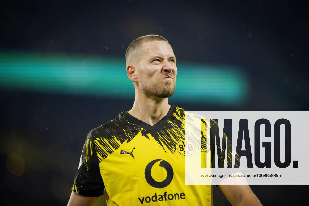 Dortmund, Germany 02nd Dec 2025 Waldemar Anton BVB Borussia Dortmund Bayer Leverkusen 02 12 2025