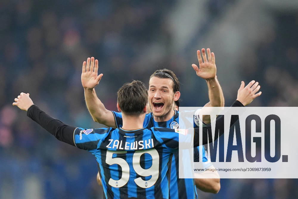 Atalantas Marten de Roon celebrates after scoring 2-0 during the Frecciarossa Italian Cup 2025 2026 soccer match between Atalanta and Genoa at New Balance Arena in Bergamo , North Italy , Wednesday , December 03 , 2025. - Soccer