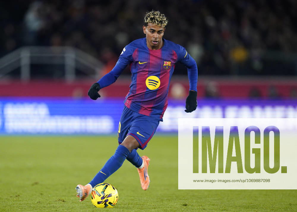 ESP: FC Barcelona, Barca - Atletico de Madrid. La Liga EA Sports. Date 19 Lamine Yamal of FC Barcelona during the La Liga EA Sports match between FC Barcelona and Atletico de Madrid played at Spotify Camp Nou Stadium on December 2 2025 in Barcelona, Spain. kpng