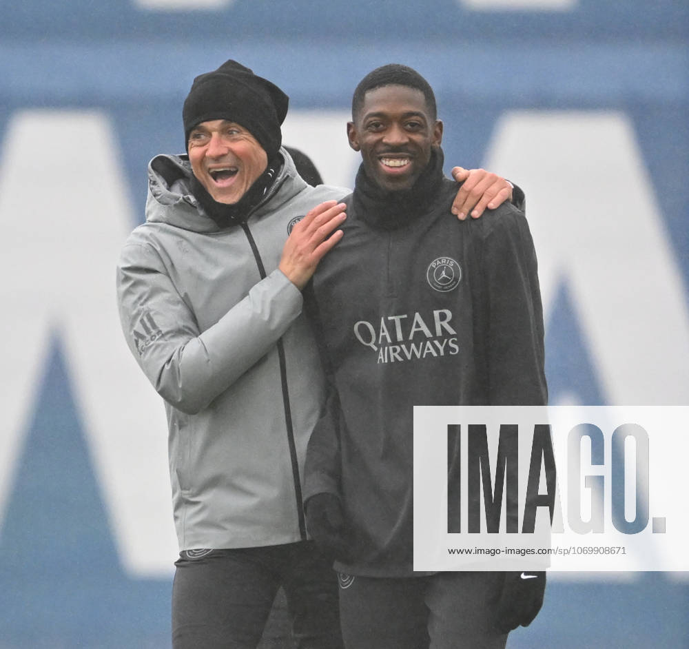 Paris Saint-Germain media day at the PSG Campus POISSY, FRANCE - DECEMBER 04: Head coach of PSG Luis Enrique (L) and Ousmane Dembele (R) gesture during a training session on media day at the PSG Campus in Poissy, west of Paris, France on December 04, 2025. Mustafa Yalcin Anadolu Poissy France. Editorial use only. Please get in touch for any other usage.