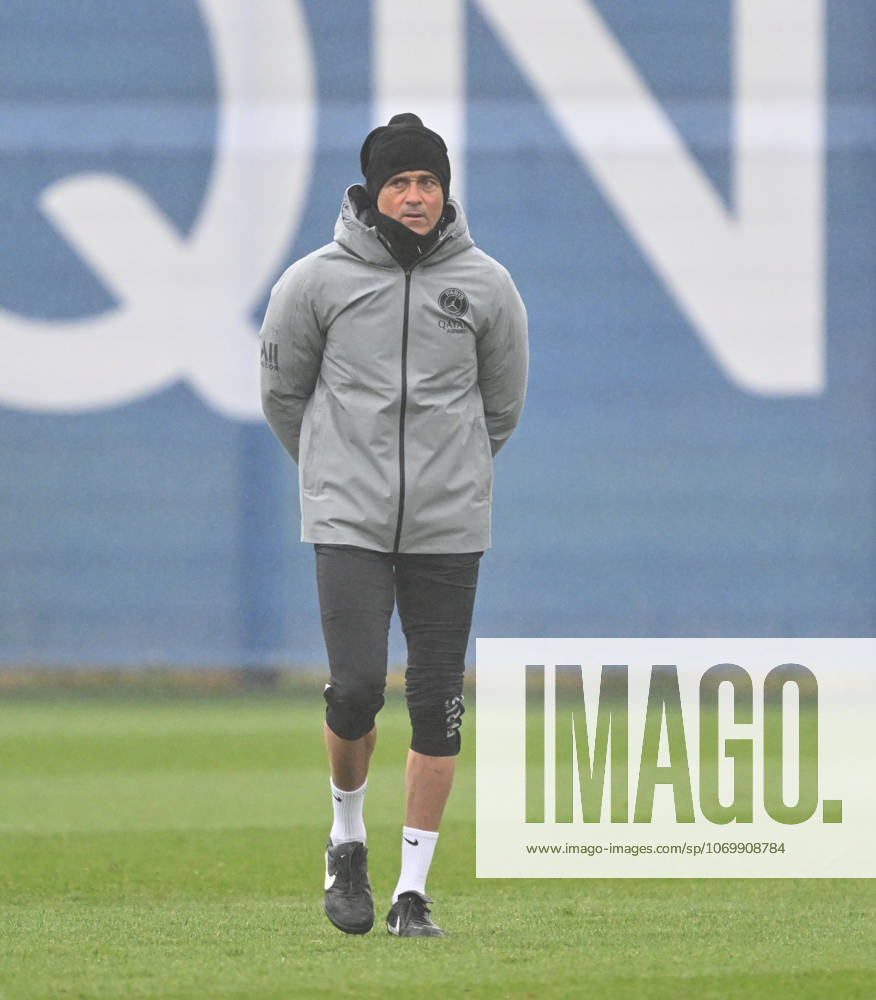 Paris Saint-Germain media day at the PSG Campus POISSY, FRANCE - DECEMBER 04: Head coach of Paris Saint-Germain (PSG) Luis Enrique walks during a training session on media day at the PSG Campus in Poissy, west of Paris, France on December 04, 2025. Mustafa Yalcin Anadolu Poissy France. Editorial use only. Please get in touch for any other usage.