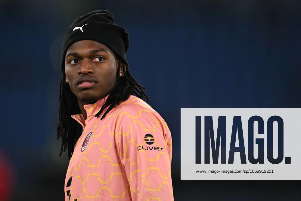 SS Lazio v AC Milan - Coppa Italia Rafael Leao of A.C. Milan warms up before the round of 16 match of the Coppa Italia Frecciarossa between S.S. Lazio and A.C. Milan at the Olympic Stadium in Rome, Italy, on December 4, 2025. Rome Italy