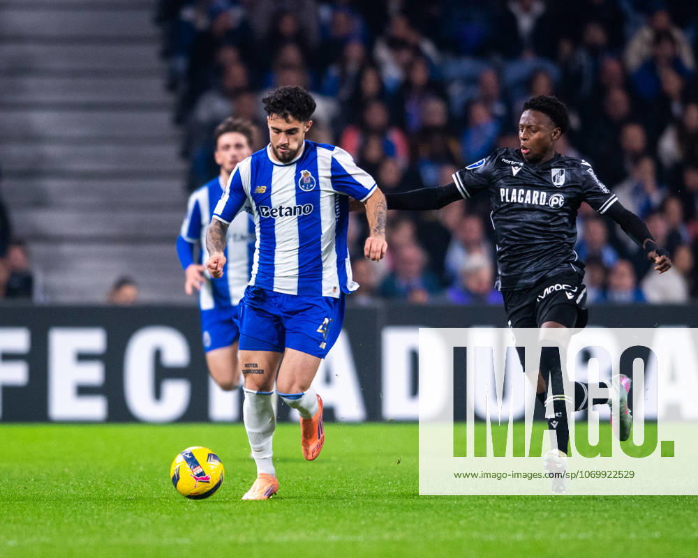 FC Porto v Vitoria SC - Allianz Cup 2025 26 Angel Alarcon from FC Porto is seen in action during the Allianz Cup 2025 26 match between FC Porto and Vitoria SC at Estadio do Dragao in Porto, Portugal, on December 4, 2025. Porto Portugal