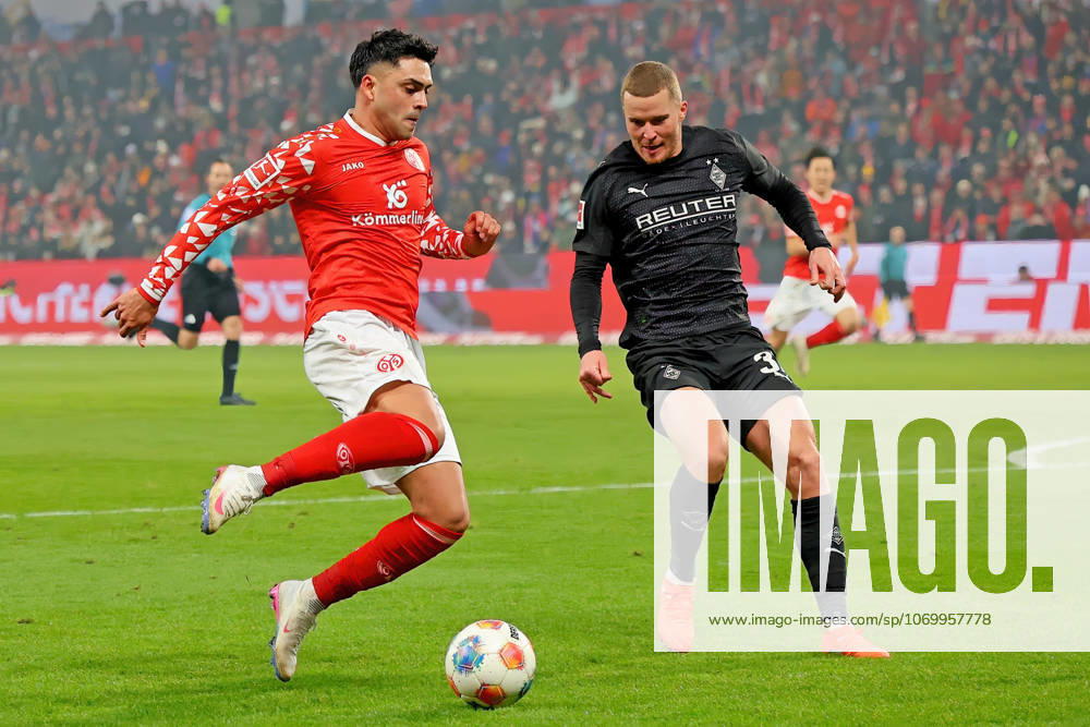 Mainz, Germany 05 December 2025 1 BL 2025 2026 FSV Mainz 05 vs Borussia Mönchengladbach In picture from left in duel Nadiem Amiri Mainz vs Nico Elvedi BMG DFL regulations prohibit any use of photographs as image sequences and or quasi video Mewa Arena Rheinland Pfalz
