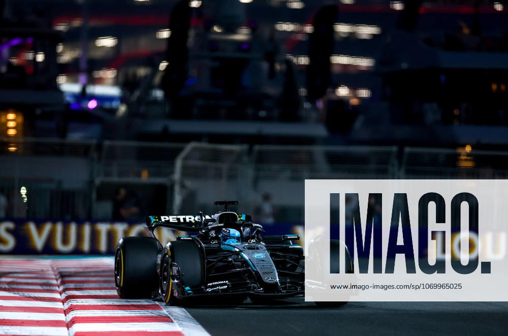 F1 - ABU DHABI GRAND PRIX 2025 63 RUSSELL George (gbr), Mercedes AMG F1 Team W16, action during the 2025 Formula 1 Abu Dhabi Grand Prix, 24th round of the 2025 FIA Formula One World Championship, WM, Weltmeisterschaft from December 05 to 07, 2025 on the Yas Marina Circuit, in Abu Dhabi, United Arab Emirates - Abu DhabiUnited Arab Emirates