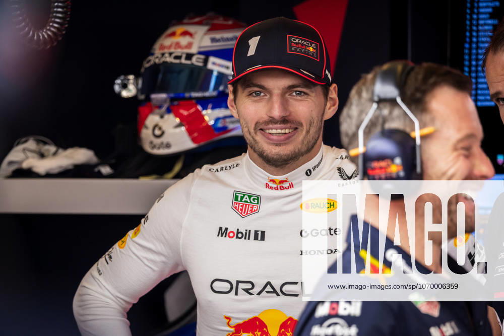 2025 Formula One Abu Dhabi Grand Prix Yas Marina Circuit, Abu Dhabi, United Arab Emirates 6.December.2025; Max Verstappen of the Netherlands and Oracle Red Bull Racing during Free Practice 3 Formula One Abu Dhabi Grand Prix (Photo by Jay Hirano) Abu Dhabi Yas Marina Circuit United Arab Emirates