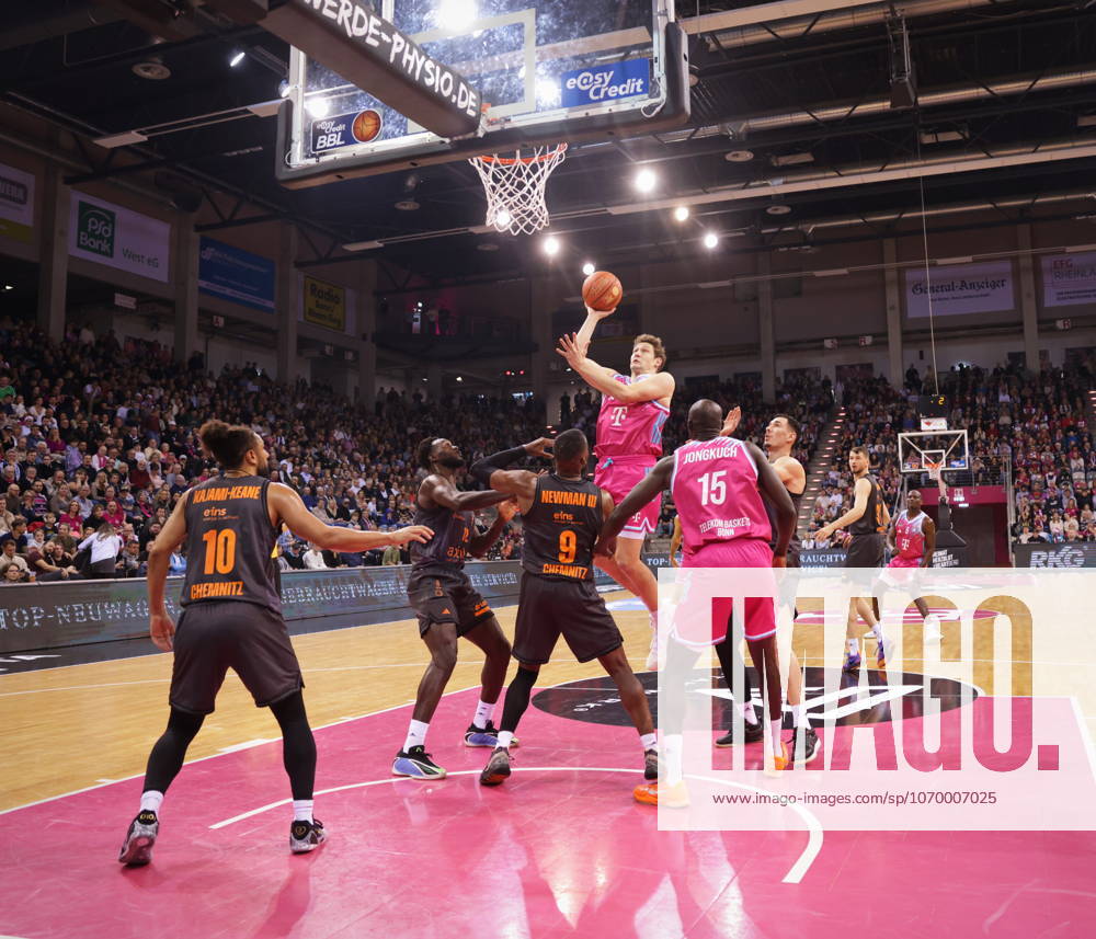 Patrick Heckmann Telekom Baskets Bonn vs NINERS Chemnitz 9 Speiltag Season 2025 26