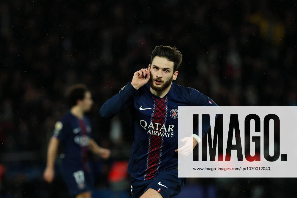 FBL FRA LIGUE1 Paris Saint Germain Stade Rennes Khvicha Kvaratskhelia Paris Saint Germain celebrate the goal during the French L1 football match between Paris Saint Germain PSG an Stade Rennes at Parc des Princes Paris ,France, on December 06, 2025