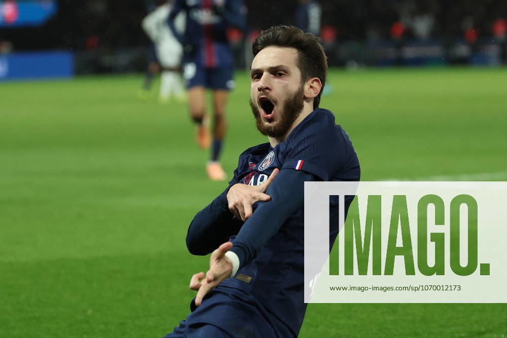 FBL FRA LIGUE1 Paris Saint Germain Stade Rennes Khvicha Kvaratskhelia Paris Saint Germain celebrate the goal during the French L1 football match between Paris Saint Germain PSG an Stade Rennes at Parc des Princes Paris ,France, on December 06, 2025