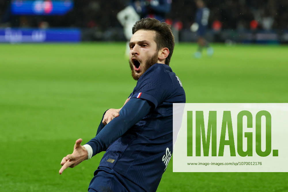 FBL FRA LIGUE1 Paris Saint Germain Stade Rennes Khvicha Kvaratskhelia Paris Saint Germain celebrate the goal during the French L1 football match between Paris Saint Germain PSG an Stade Rennes at Parc des Princes Paris ,France, on December 06, 2025