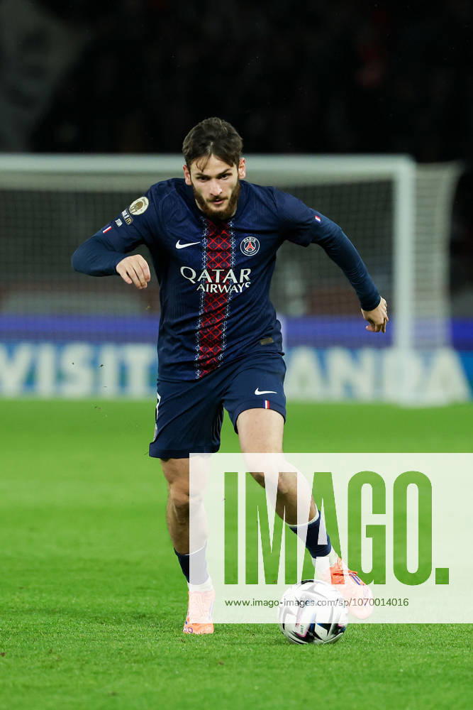 FBL FRA LIGUE1 Paris Saint Germain Stade Rennes Khvicha Kvaratskhelia Paris Saint Germain in action during the French L1 football match between Paris Saint Germain PSG an Stade Rennes at Parc des Princes Paris ,France, on December 06, 2025