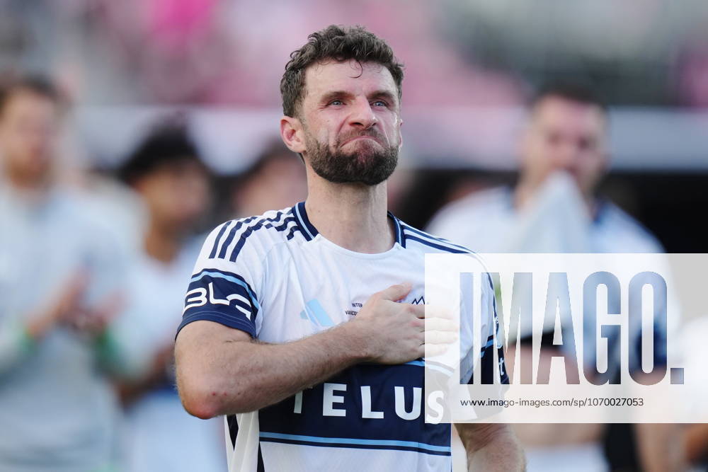 Vancouver Whitecaps Thomas Muller (13) acknowledges the Vancouver fans after losing to Inter Miami in the MLS, Fussball Herren, USA Cup final soccer match, in Fort Lauderdale, Fla., on Saturday, December 6, 2025. Canada News - December 6, 2025 - ZUMAc35_ 20251206_zaf_c35_170