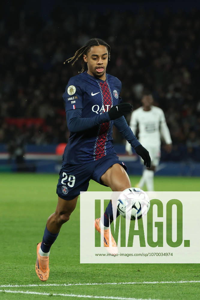 FBL FRA LIGUE1 Paris Saint Germain Stade Rennes Bradley Barcola Paris Saint Germain during the French L1 football match between Paris Saint Germain PSG an Stade Rennes at Parc des Princes Paris ,France, on December 06, 2025